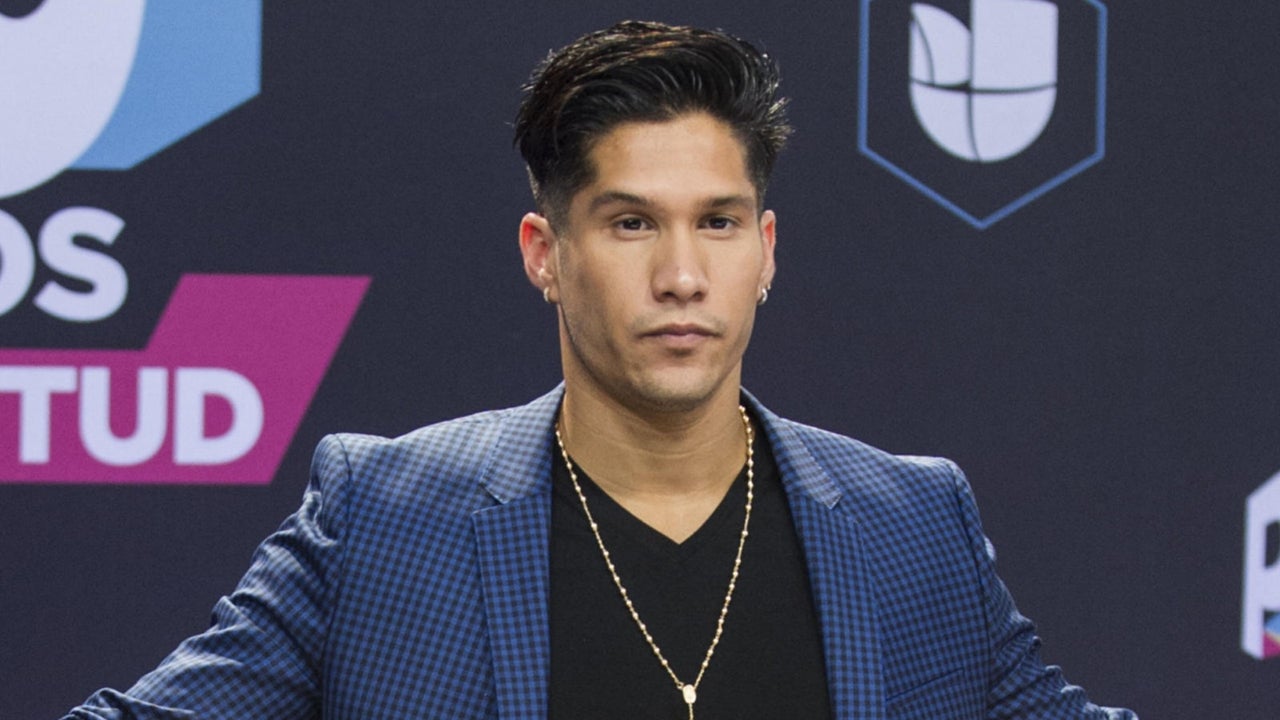 Chino Miranda’s movements during the concert cause his fans to worry about his health