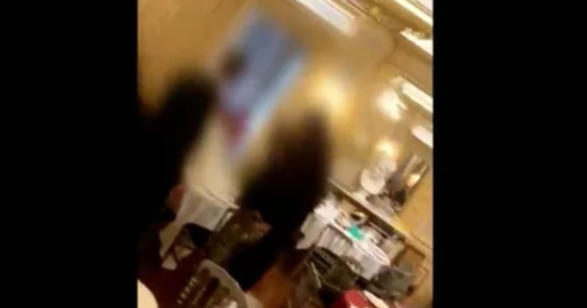 “Secret dinners, caviar and champagne, while the country is locked” – Libero Codidiano