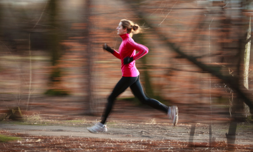 HIIT training routines can be performed in the gym, at home or in the park.