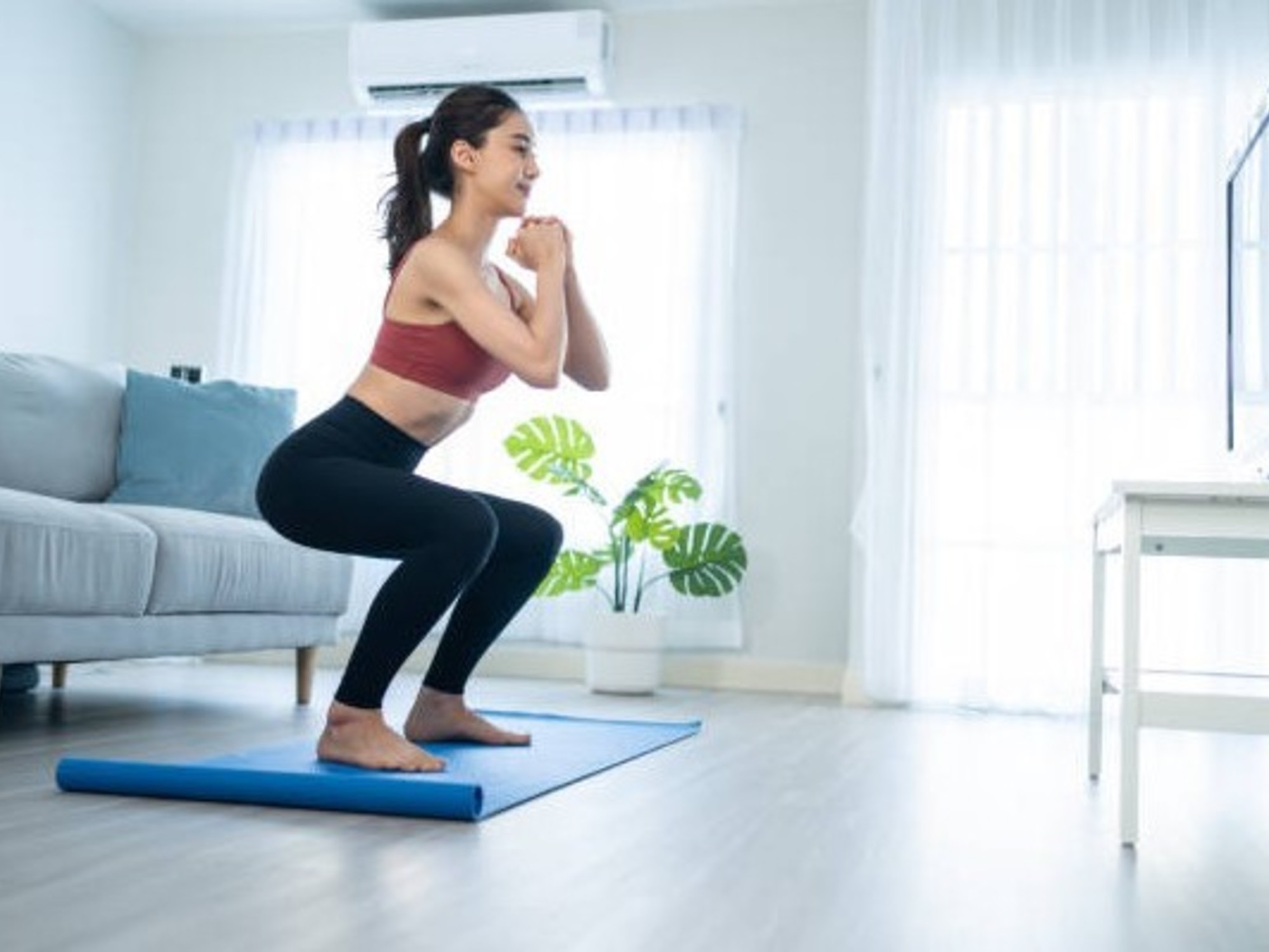 Squats, like sit-ups, are beneficial for HIIT intervals./Photo: iStock.