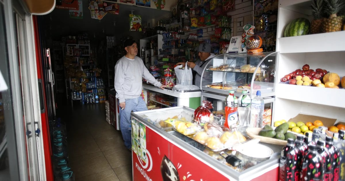 Energy crisis in Ecuador: The government suspended the work day for two days due to the hydropower deficit