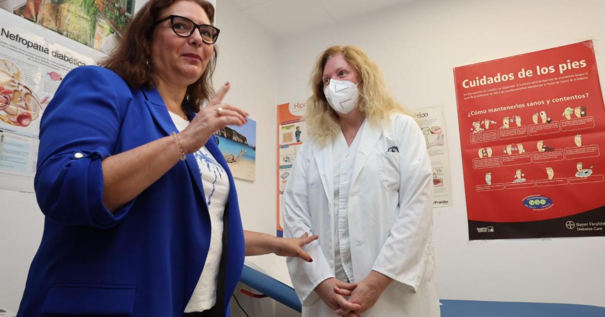 Private medicine will take care of emergency situations for tourists in Menorca so that the public is not satiated