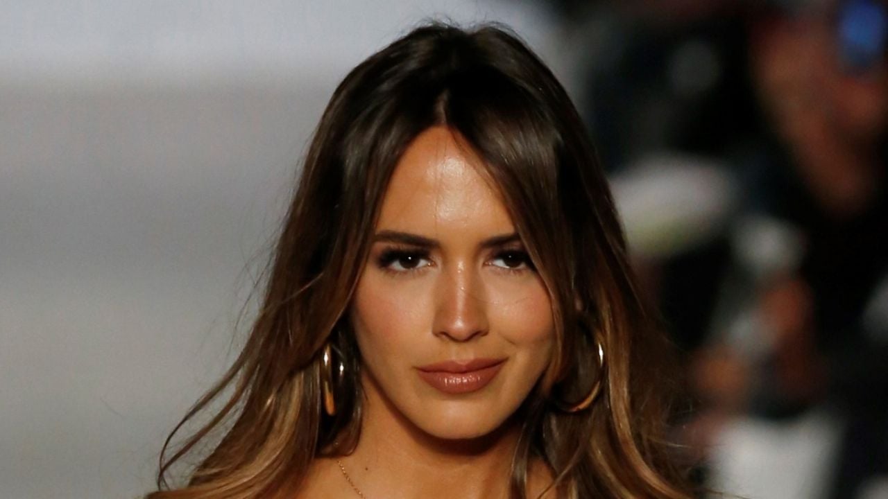 Shannon De Lima sets the trend with knit swimwear