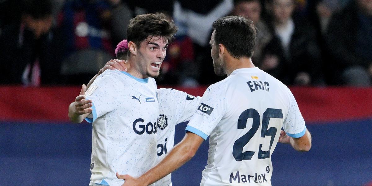 The Barcelona and Girona match was broadcast live today, minute by minute, from the 16th round of the Spanish League