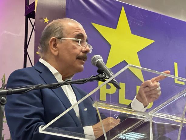 Danilo Medina:” En el PLD se acabaron los tiempos de estar en privilegiadas posiciones y la vagancia”