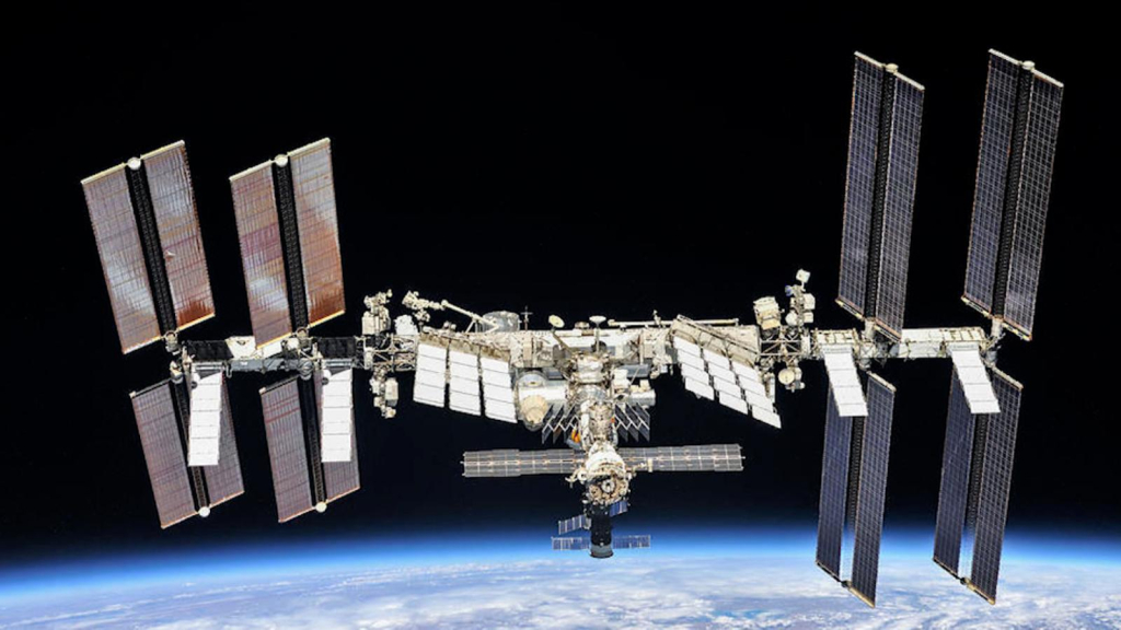 ISS moves from position after Russian unit error