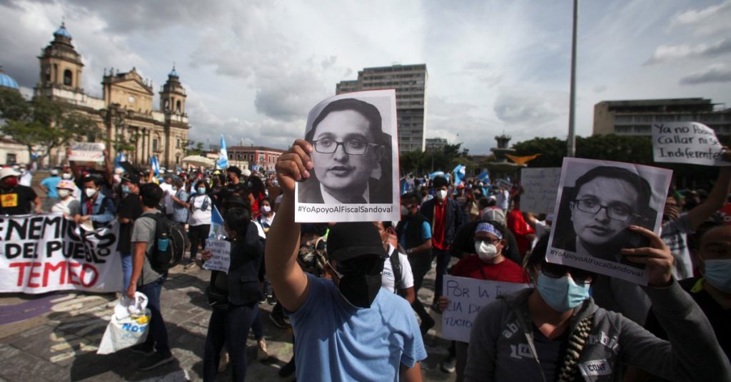 UN and US reject Guatemala anti-corruption lawyer dismissal: "Lack of commitment to rule of law"