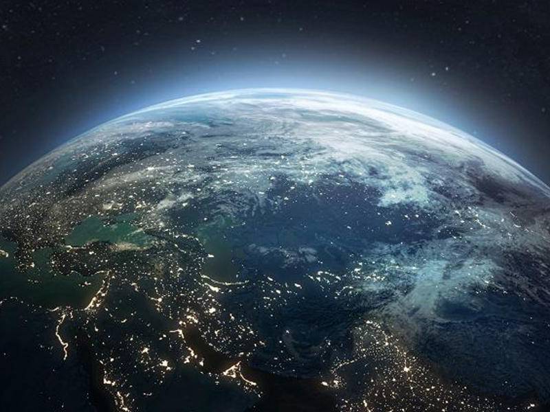 A study warns that the Earth could turn on its axis