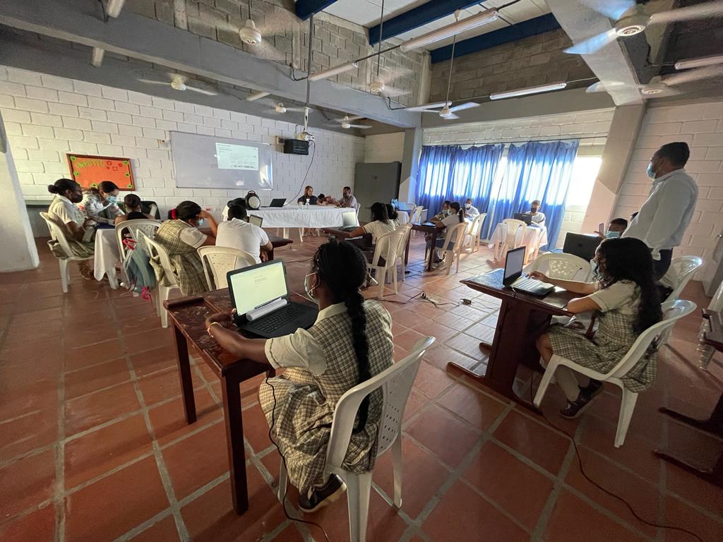 Cartagena News: More than 1,000 students have been trained in science