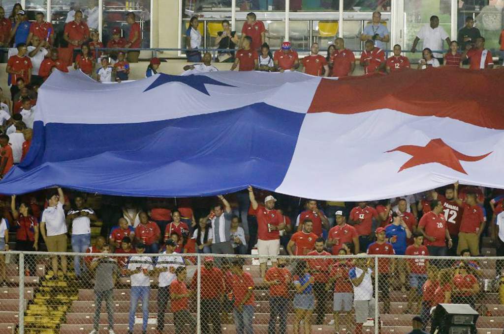FIFA punishes the Panamanian federation for homophobic cries and will play behind closed doors against El Salvador - Diez