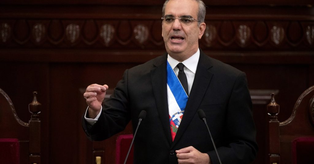 The President of the Dominican Republic explained his financial situation before taking office