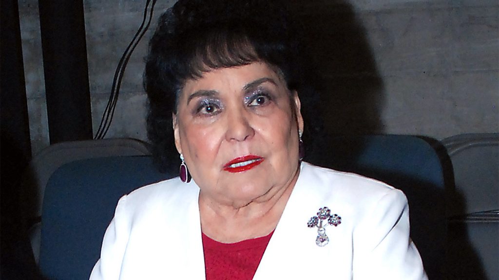 Mexican actress Carmen Salinas in a coma after suffering a stroke |  Univision Latin America News