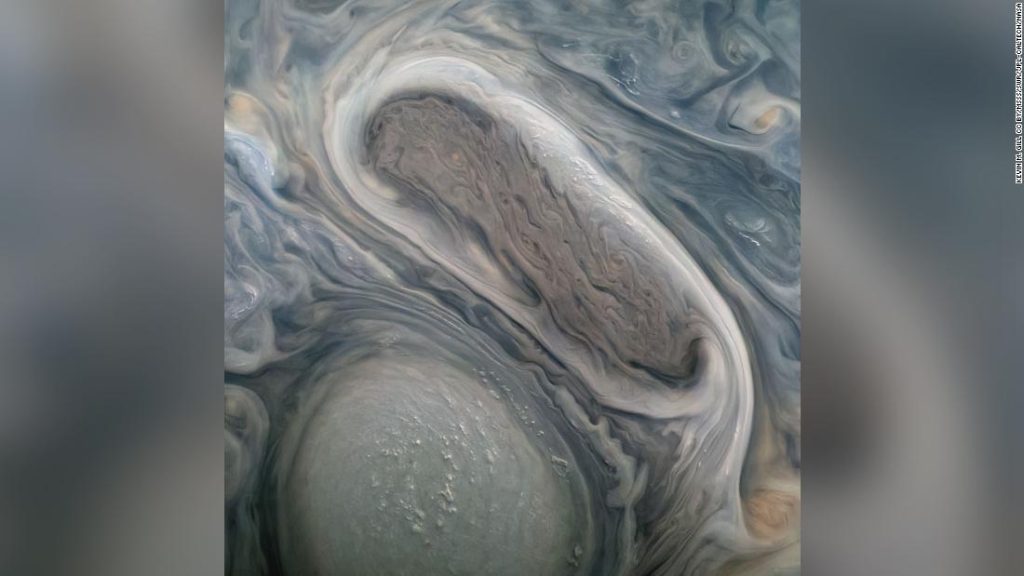 Juno Flybe reveals stunning new images of Jupiter