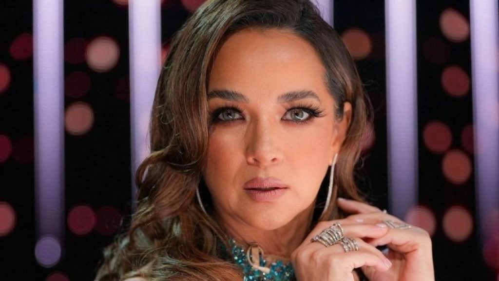 Adamari López goes without filters or makeup and shows a surprising transformation