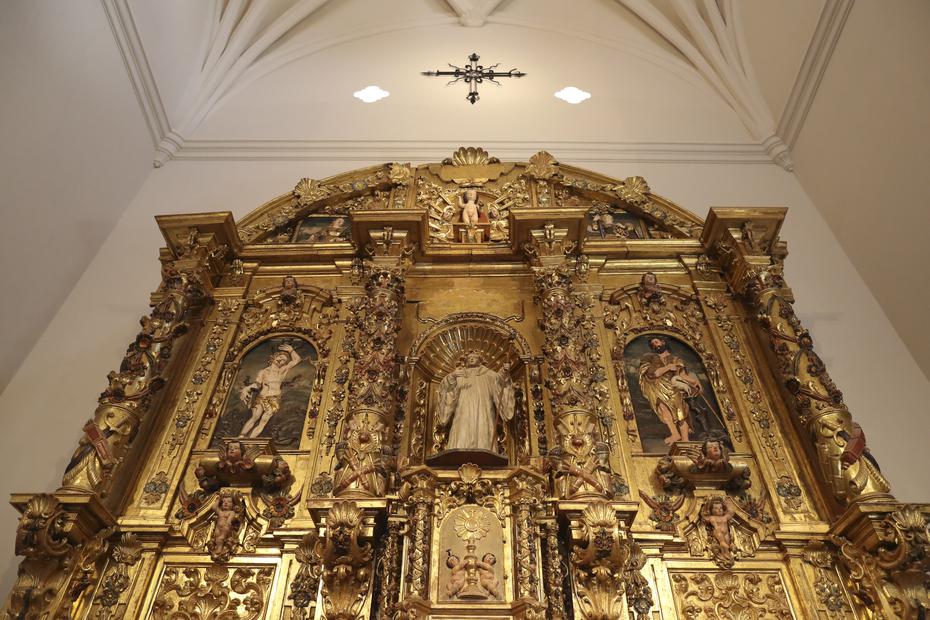 Gold decoration of the altar of the Church of San Jose.