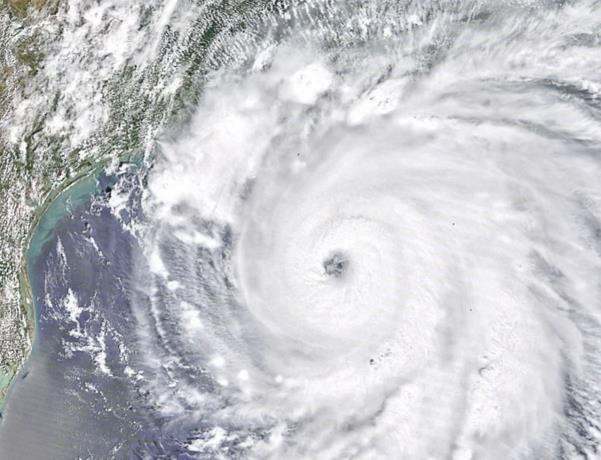 Predicen la expansión de huracanes y tifones hacia latitudes medias