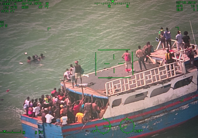 Un barco encalla en el sur de Florida con más de 150 migrantes haitianos