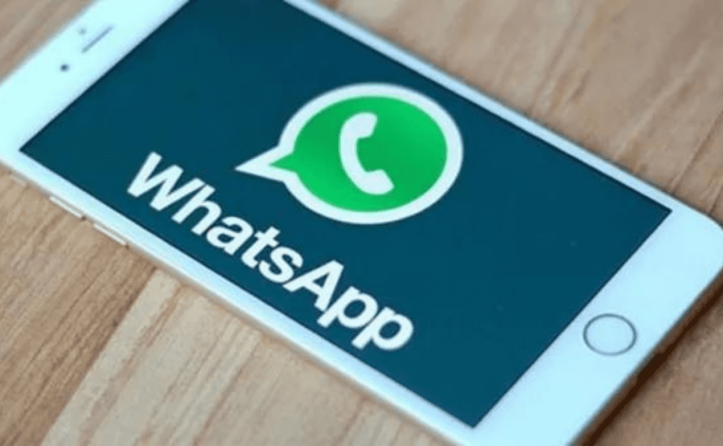 How to read group chat messages without going into WhatsApp?