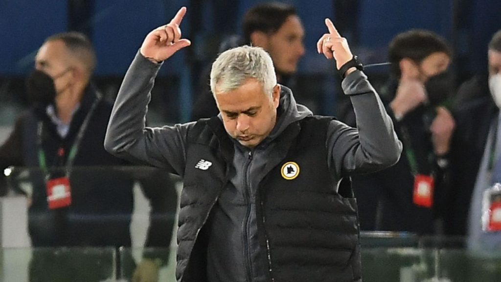 Mourinho has become the coach with the most semi-final matches in history