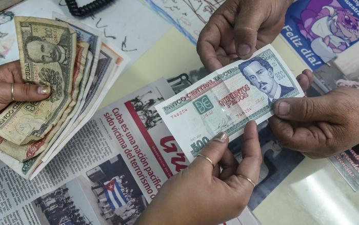 Normal persons can carry up to 5,000 Cuban pesos when entering or leaving Cuba