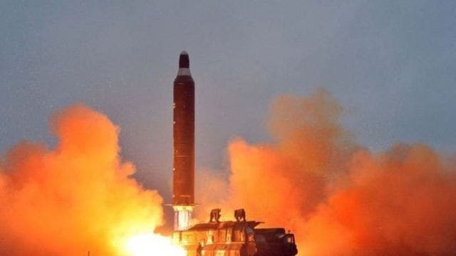 Corea del Norte lanza tres misiles balísticos a Japón