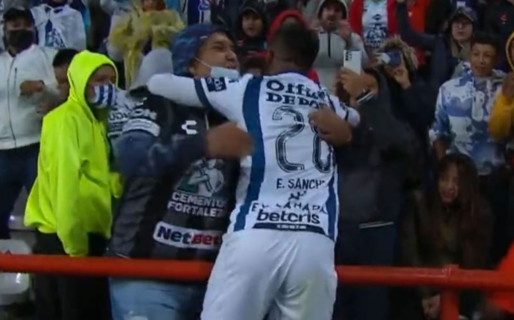 Controversy in Pachuca!  Should Eric Sanchez be sent off after his goal?