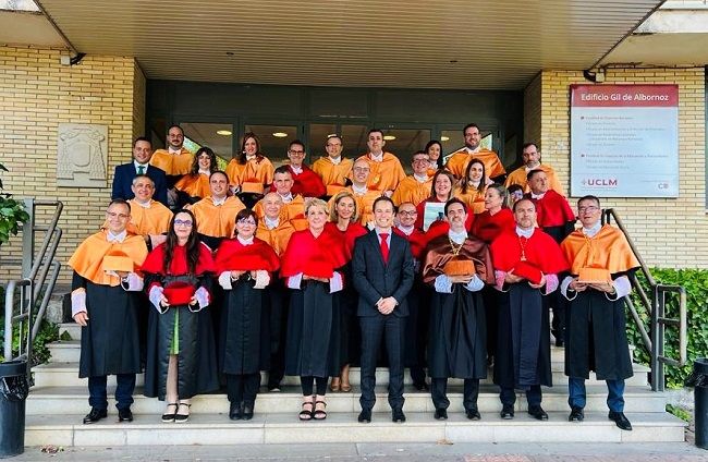The Government of Castilla-La Mancha congratulates the UCLM students who have graduated in the Social Sciences branch at the Cuenca Campus