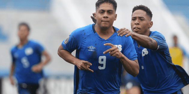 El Salvador - Panama: calculator to pass blue for first place