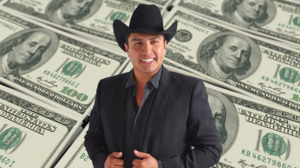 How rich is Julion Alvarez?