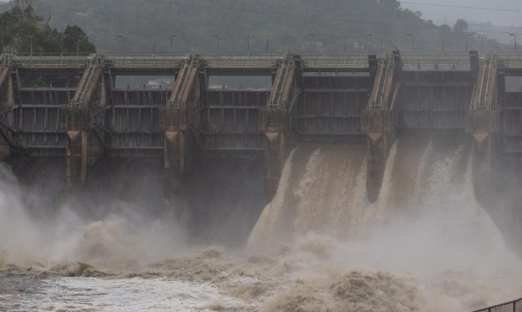 AAA opens two gates of the Carraízo Dam due to the high amount of rain deposited by a tropical wave