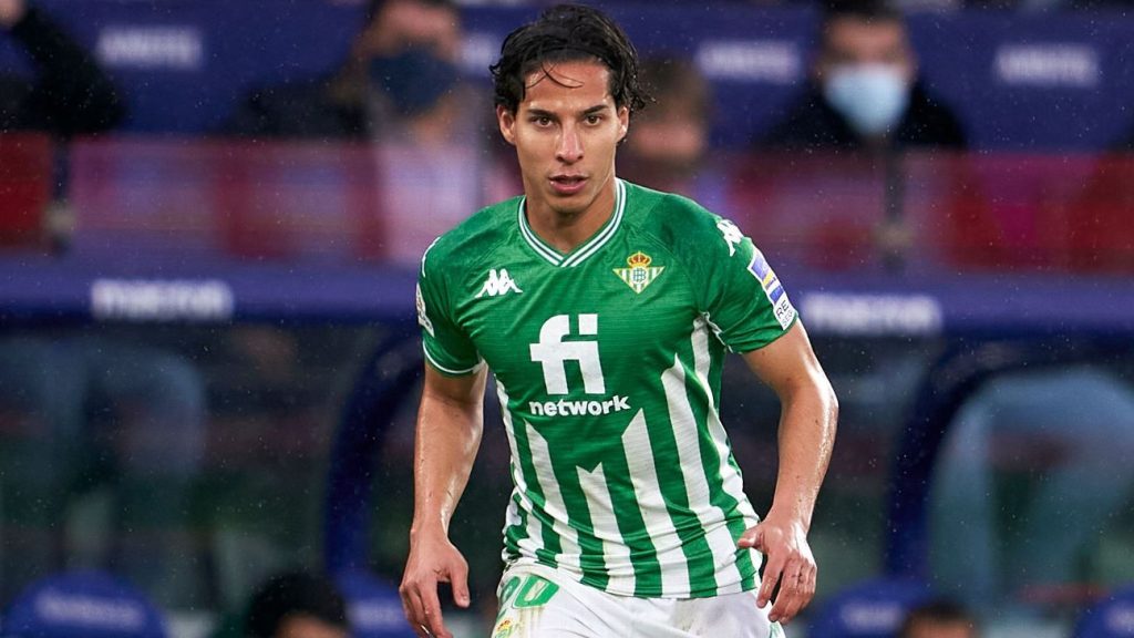 Diego Linez is looking for a destination after Pellegrini kicked him out of Betis