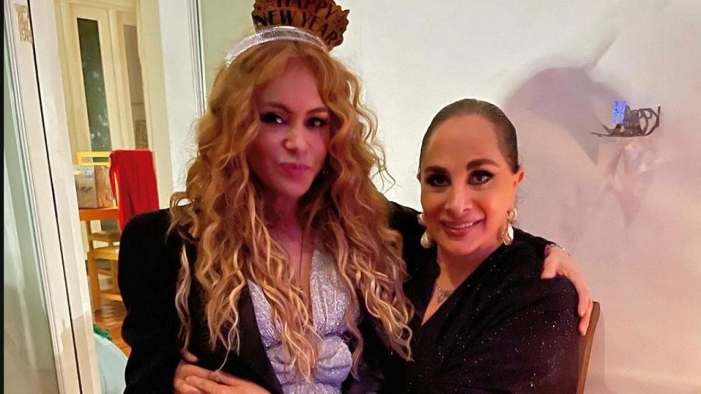 Paulina Rubio: They revealed a video of Susana Dusamantes singing her daughter's popular song "Mio"