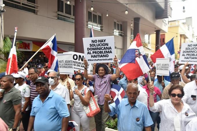 Ciudadanos se unen a la “Marcha Patriótica” con un manifiesto que clama urgente  “Una solución para Haití en Haití”