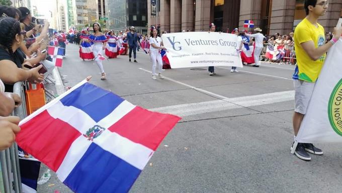 El patriotismo vibra en desfile dominicano en Nueva York