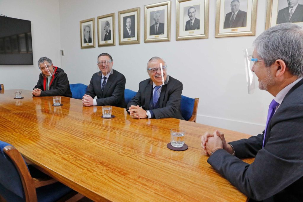 UdeC formalizes support for nomination of Honorary Professor Bernabe Rivas for the National Prize for Applied and Technological Sciences 2022