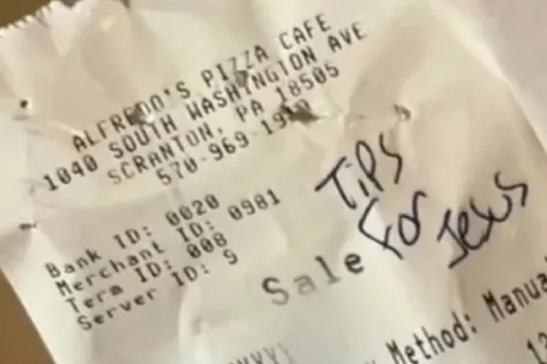 He left a $3,000 tip, changed his mind, and the restaurant made a tough decision
