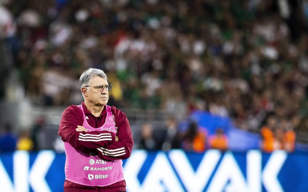 "Sometimes breathing is a matter of debate";  Tata Martino for his absence