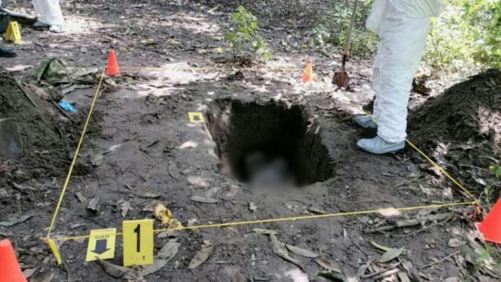 They found six secret graves with corpses in Colima