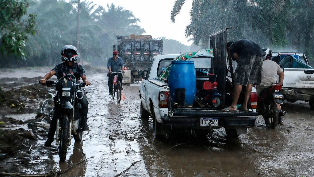 El Salvador declares red alert for Tropical Storm Julia