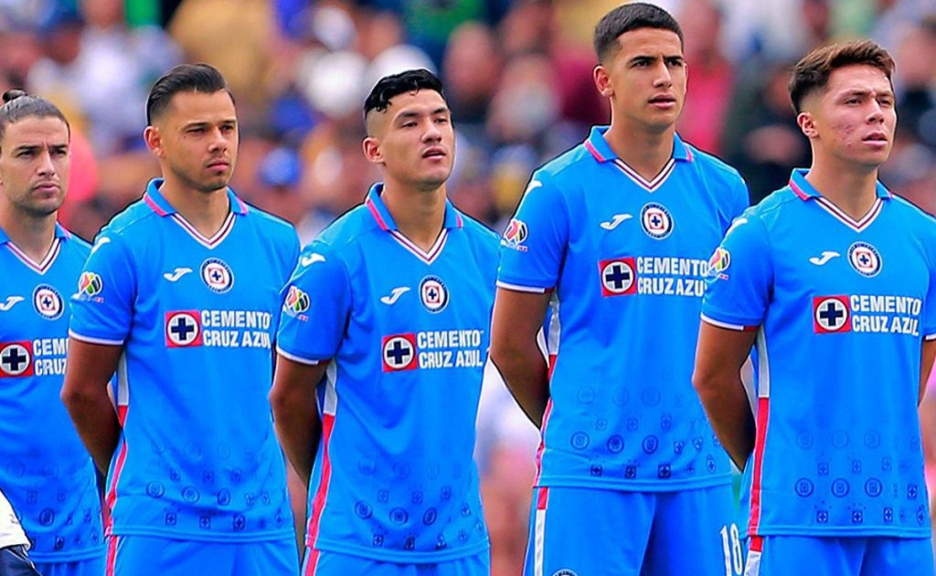Should Cruz Azul wear a new uniform at Clausura 2023?