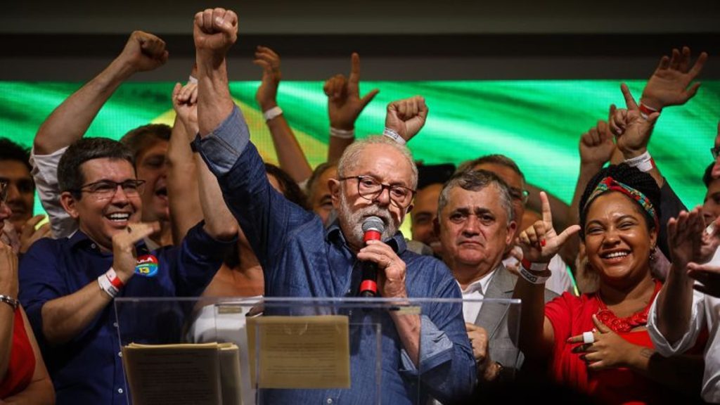 Bolsonaro is silent after defeat by Lula in the Brazilian elections