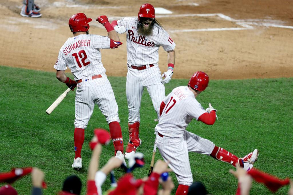 The Phillies beat the Astros and retained Game 3 of the World Baseball Championship