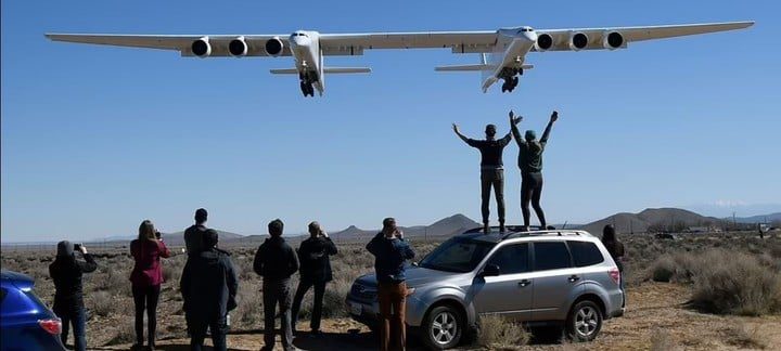 Hundreds of spectators greeted the Stratolaunch's take-off and landing in California's Mojave Desert.