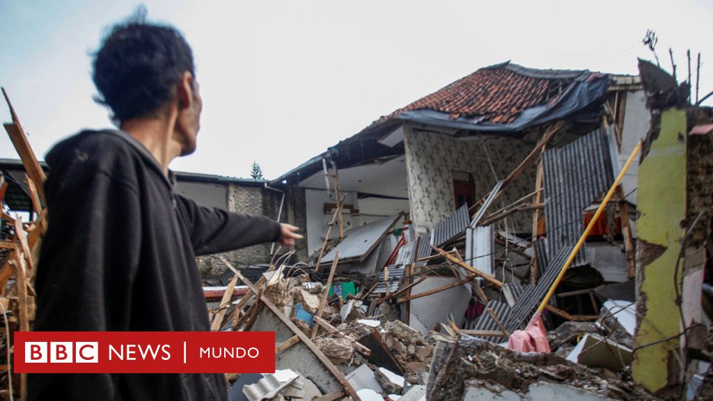 An earthquake in Indonesia has killed at least 162 people and injured hundreds more