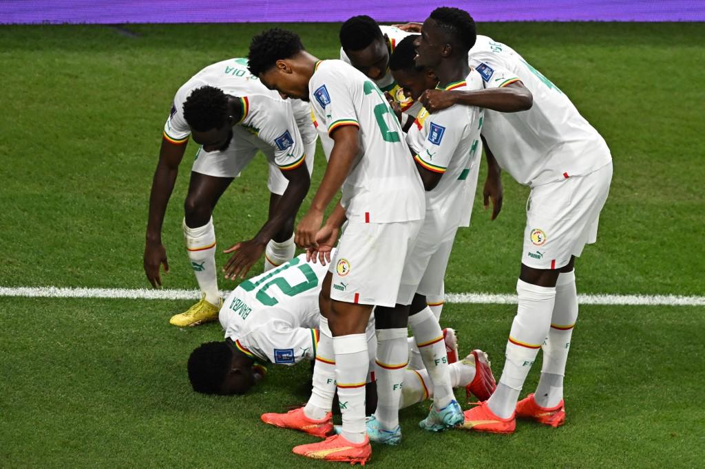 Senegal enters the 16th round struggle and sends host Qatar to the World Cup!