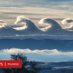 An impressive image showing the strange phenomenon of Kelvin-Helmholtz clouds