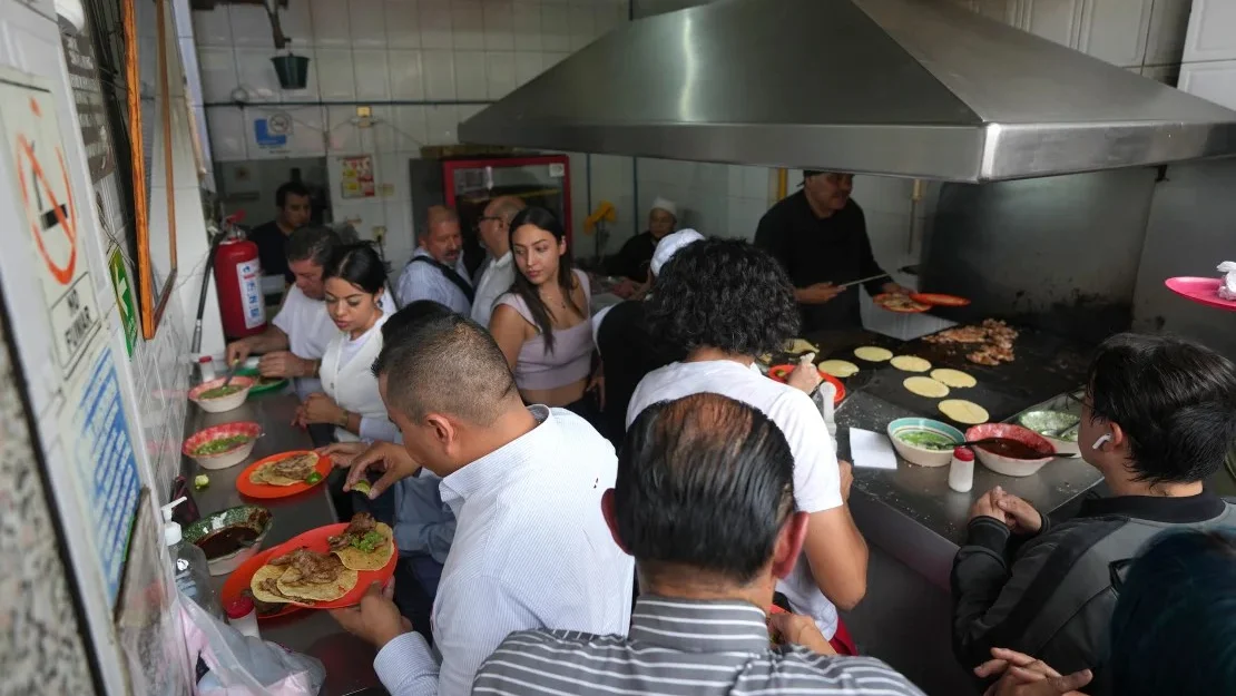 Taquería El Califa de León is the first Mexican taco stand to receive a Michelin star. (Photo: Fernando Llano/AP)