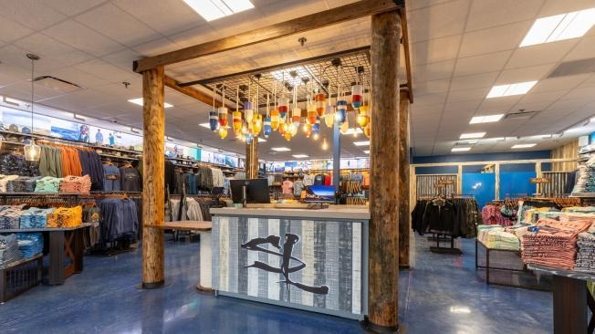 The popular Florida beach brand that will close all of its stores due to bankruptcy